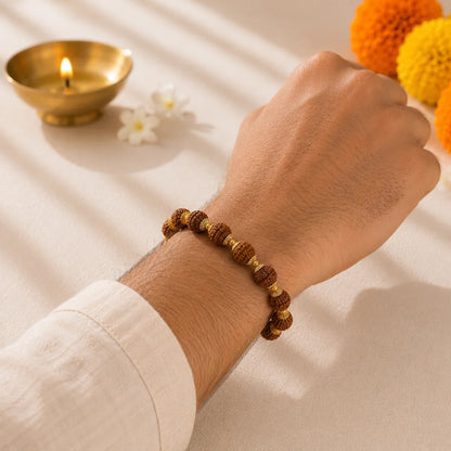 GoldCappedRudrakshaUnisexBracelet1
