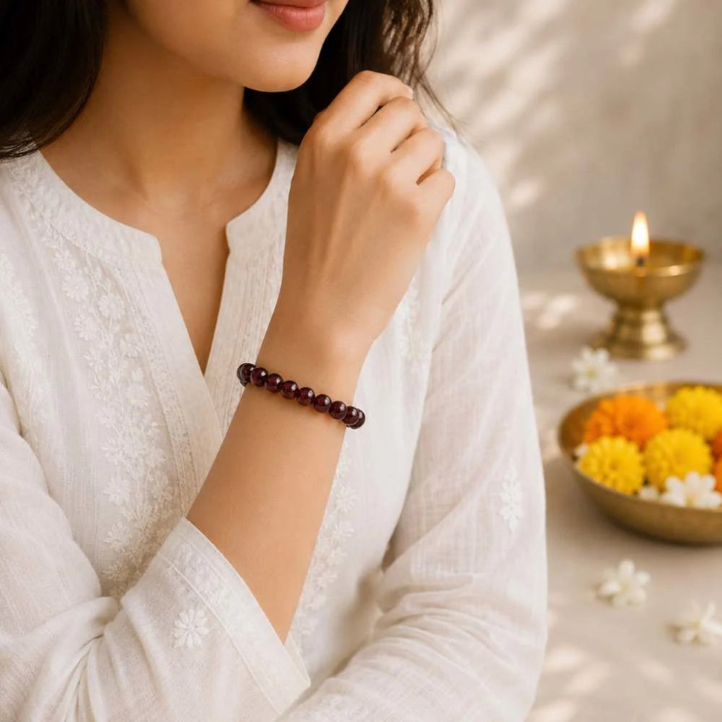 RedGarnetBracelet-Lifestyle