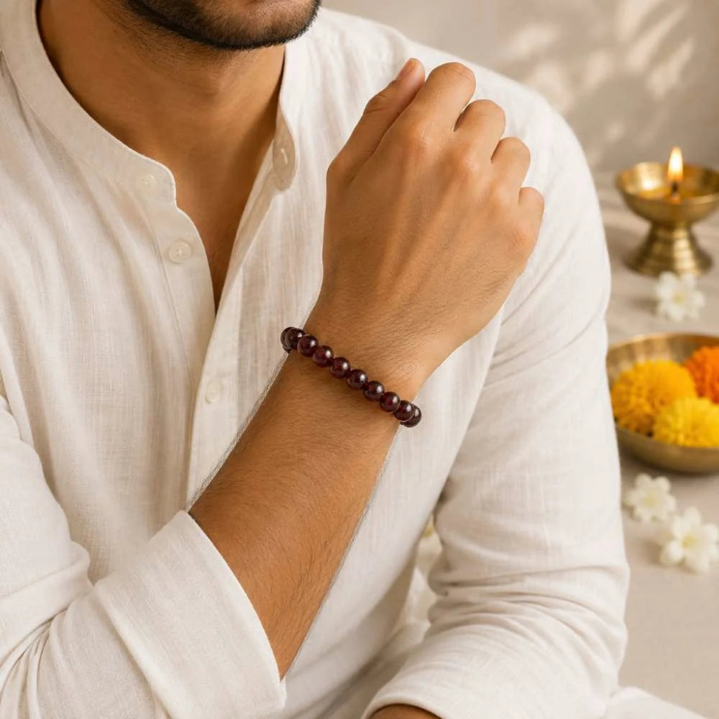 RedGarnetBracelet-Lifestyle1